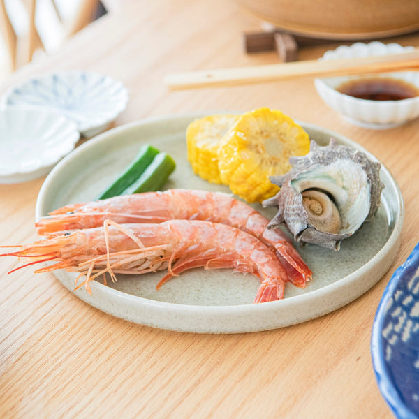 meru-grains-luka-mino-ware-round-plate-83in-musubi-kiln-quality-japanese-tablewares-and-gifts-587365.jpg