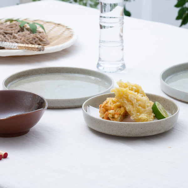 meru-grains-spume-mino-ware-round-plate-65in-musubi-kiln-quality-japanese-tablewares-and-gifts-687393.jpg