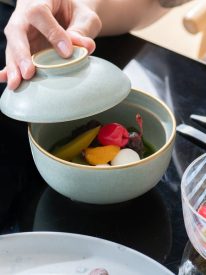 meru-sui-gold-line-mino-ware-kobachi-bowl-with-lid-musubi-kiln-quality-japanese-tablewares-and-gifts-306946.jpg