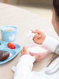 oshin-kiln-pink-rabbit-hasami-childrens-japanese-rice-bowl-musubi-kiln-quality-japanese-tablewares-and-gifts-888963.jpg