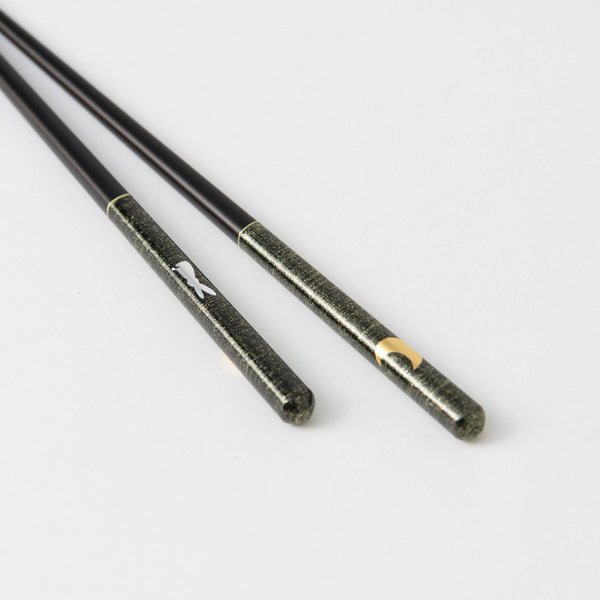 rabbits-under-the-moon-yamanaka-lacquerware-set-of-two-pairs-of-chopsticks-225-cm-89-in-21-cm-83-in-musubi-kiln-quality-japanese-tablewares-and-gifts-888929.jpg