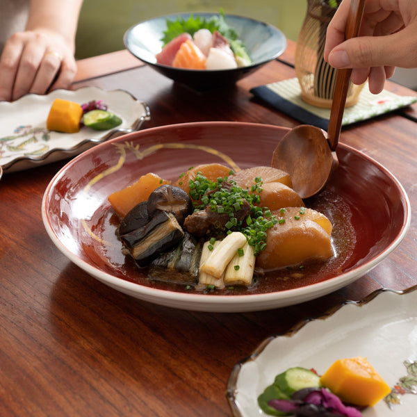red-turnip-kutani-large-plate-107in-musubi-kiln-quality-japanese-tablewares-and-gifts-235142.jpg