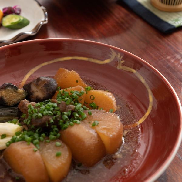 red-turnip-kutani-large-plate-107in-musubi-kiln-quality-japanese-tablewares-and-gifts-278516.jpg