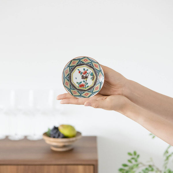 seikou-kiln-red-flower-and-bird-kutani-sauce-plate-musubi-kiln-quality-japanese-tablewares-and-gifts-606464.jpg