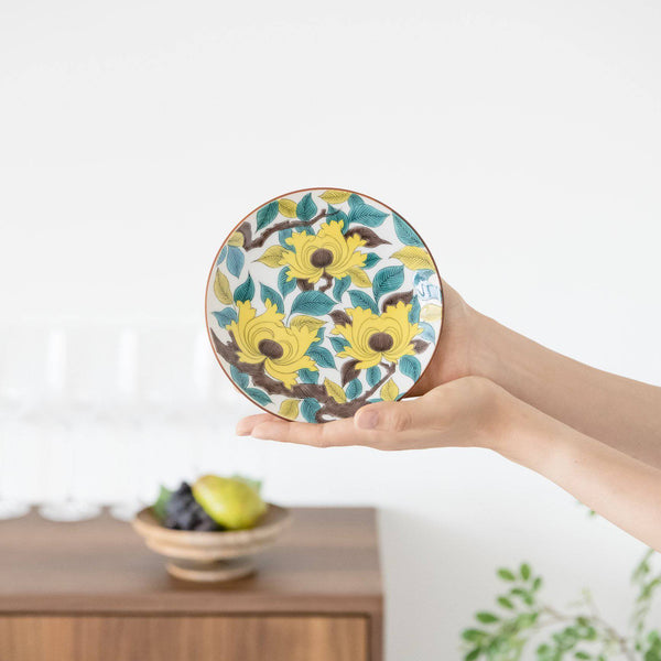 seikou-kiln-yellow-peony-kutani-round-plate-musubi-kiln-quality-japanese-tablewares-and-gifts-580606.jpg