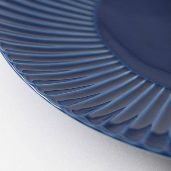 shinogi-lapis-lazuli-hasami-round-plate-musubi-kiln-quality-japanese-tablewares-and-gifts-637351.jpg