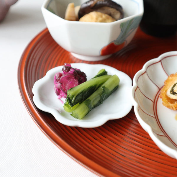soukyu-kiln-bream-in-sakura-shaped-kutani-sauce-plate-musubi-kiln-quality-japanese-tablewares-and-gifts-114609.jpg