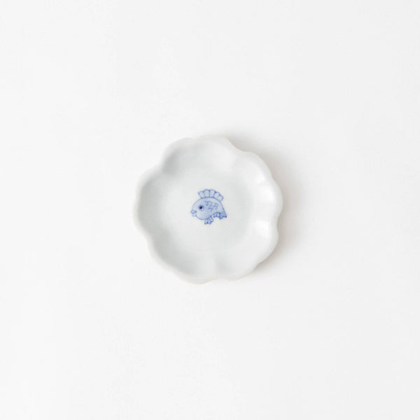 soukyu-kiln-bream-in-sakura-shaped-kutani-sauce-plate-musubi-kiln-quality-japanese-tablewares-and-gifts-904841.jpg