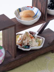 soukyu-kiln-mallet-of-luck-kutani-sauce-plate-musubi-kiln-quality-japanese-tablewares-and-gifts-279159.jpg