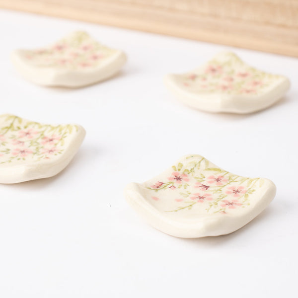tosen-kiln-sakura-kiyomizu-ware-chopstick-rest-set-musubi-kiln-quality-japanese-tablewares-and-gifts-594823.jpg
