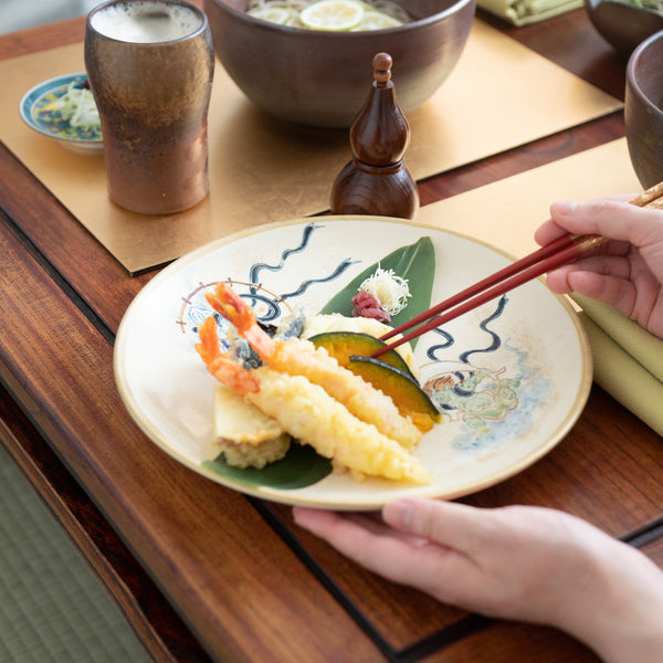 tosen-kiln-wind-god-and-thunder-god-kiyomizu-ware-plate-94in-musubi-kiln-quality-japanese-tablewares-and-gifts-937732.jpg