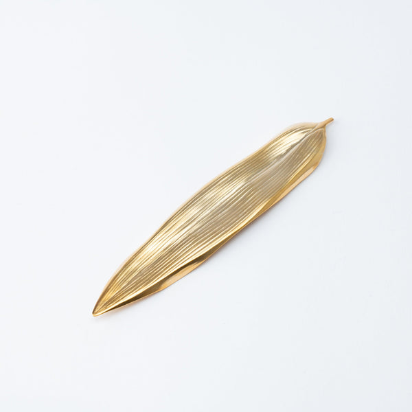 tsubame-hutlery-gold-bamboo-leaf-cutlery-rest-musubi-kiln-quality-japanese-tablewares-and-gifts-198094.jpg