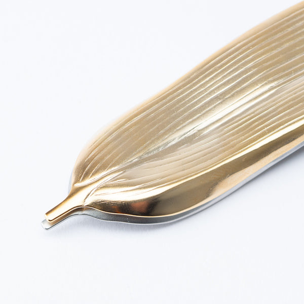tsubame-hutlery-gold-bamboo-leaf-cutlery-rest-musubi-kiln-quality-japanese-tablewares-and-gifts-289317.jpg