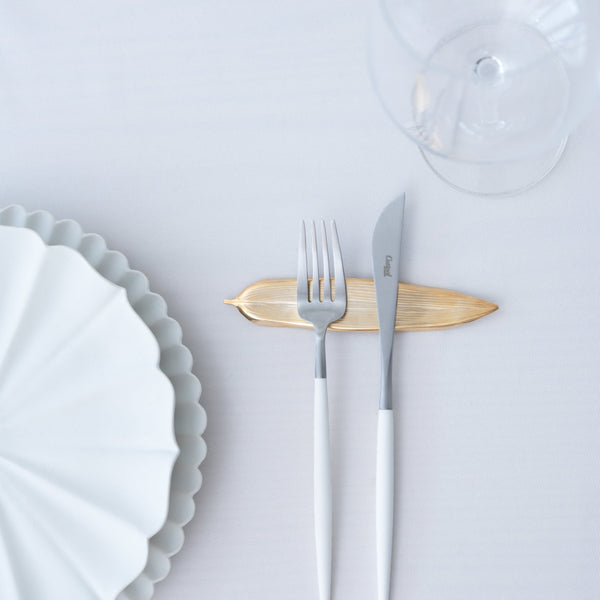 tsubame-hutlery-gold-bamboo-leaf-cutlery-rest-musubi-kiln-quality-japanese-tablewares-and-gifts-694095.jpg