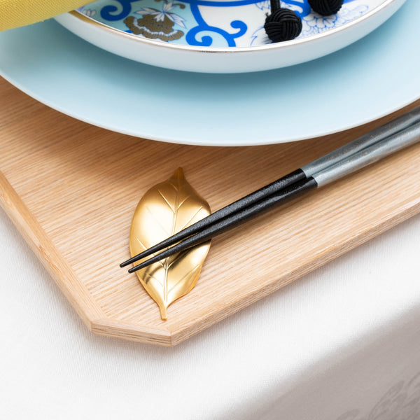 tsubame-hutlery-gold-camellia-leaf-chopstick-rest-musubi-kiln-quality-japanese-tablewares-and-gifts-270246.jpg