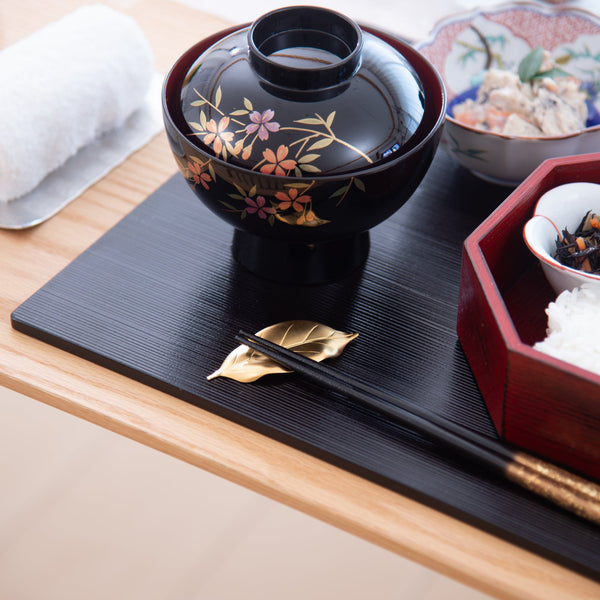 tsubame-hutlery-gold-camellia-leaf-chopstick-rest-musubi-kiln-quality-japanese-tablewares-and-gifts-643529.jpg