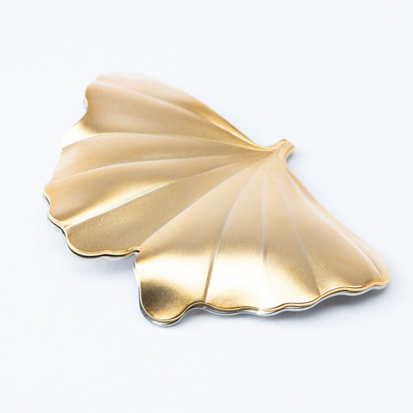 tsubame-hutlery-gold-ginkgo-leaf-chopstick-rest-musubi-kiln-quality-japanese-tablewares-and-gifts-111856.jpg