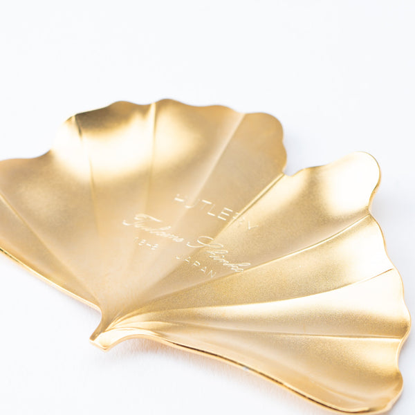 tsubame-hutlery-gold-ginkgo-leaf-chopstick-rest-musubi-kiln-quality-japanese-tablewares-and-gifts-744287.jpg