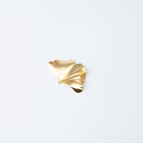 tsubame-hutlery-gold-ginkgo-leaf-chopstick-rest-musubi-kiln-quality-japanese-tablewares-and-gifts-771358.jpg
