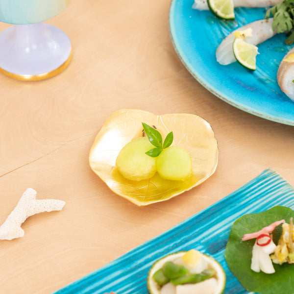tsubame-hutlery-gold-heart-leaf-sauce-plate-musubi-kiln-quality-japanese-tablewares-and-gifts-696573.jpg
