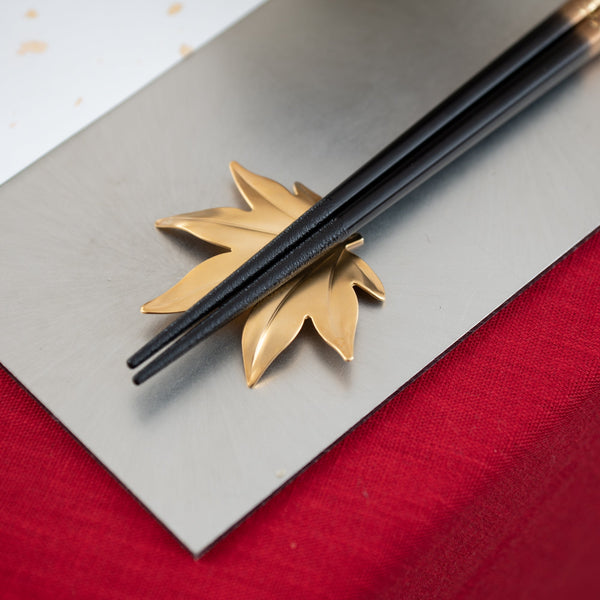 tsubame-hutlery-gold-maple-leaf-chopstick-rest-musubi-kiln-quality-japanese-tablewares-and-gifts-572546.jpg