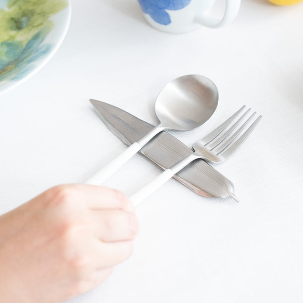 tsubame-hutlery-silver-bamboo-leaf-cutlery-rest-musubi-kiln-quality-japanese-tablewares-and-gifts-327053.jpg