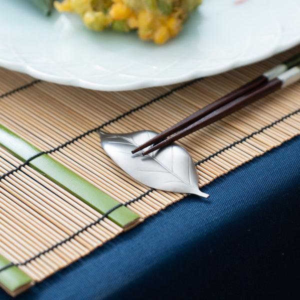 tsubame-hutlery-silver-camellia-leaf-chopstick-rest-musubi-kiln-quality-japanese-tablewares-and-gifts-531876.jpg