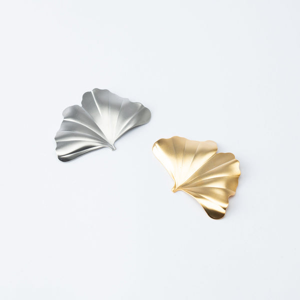 tsubame-hutlery-silver-ginkgo-leaf-chopstick-rest-musubi-kiln-quality-japanese-tablewares-and-gifts-924673.jpg