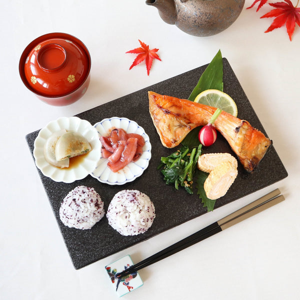 two-chrysanthemum-radiate-hasami-sauce-plate-musubi-kiln-quality-japanese-tablewares-and-gifts-143316.jpg