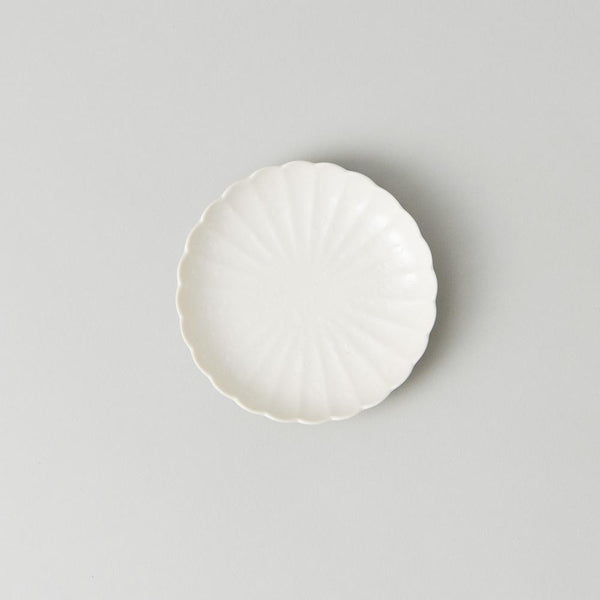 white-chrysanthemum-hasami-sauce-plate-musubi-kiln-quality-japanese-tablewares-and-gifts-149538.jpg
