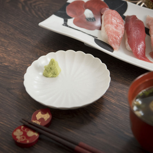 white-chrysanthemum-hasami-sauce-plate-musubi-kiln-quality-japanese-tablewares-and-gifts-486819.jpg