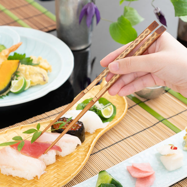 yamachiku-crystal-lacquered-white-bamboo-chopsticks-23cm91in-musubi-kiln-quality-japanese-tablewares-and-gifts-699389.jpg