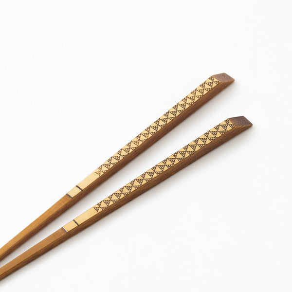 yamachiku-geometric-pattern-lacquered-white-bamboo-chopsticks-21cm83in-musubi-kiln-quality-japanese-tablewares-and-gifts-400926.jpg