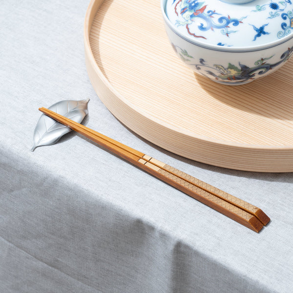 yamachiku-wave-lacquered-white-bamboo-chopsticks-21cm83in-musubi-kiln-quality-japanese-tablewares-and-gifts-557519.jpg