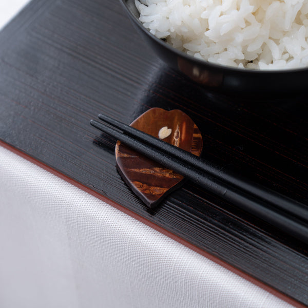 yatsuyanagi-flower-petal-akita-cherry-bark-work-chopstick-rest-set-musubi-kiln-quality-japanese-tablewares-and-gifts-706774.jpg