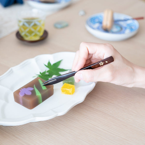 yatsuyanagi-sakura-akita-cherry-bark-work-lacquered-fork-musubi-kiln-quality-japanese-tablewares-and-gifts-362438.jpg
