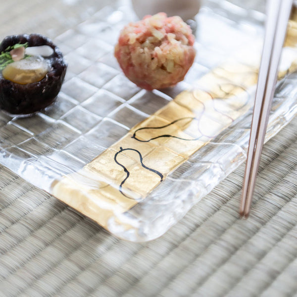 yoshita-kasho-six-gourds-maki-e-glass-rectangle-plate-musubi-kiln-quality-japanese-tablewares-and-gifts-234455.jpg